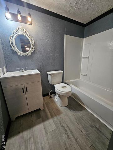 21255 Laramie Road, St Robert, MO 65584