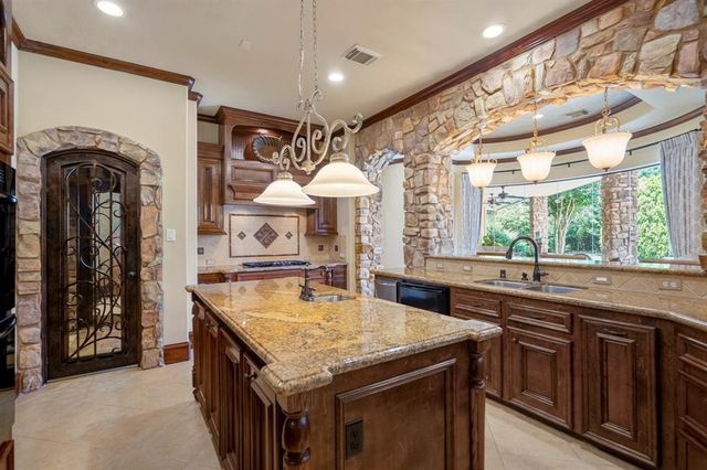102 Lake Sterling Gate Drive, Spring, TX 77379