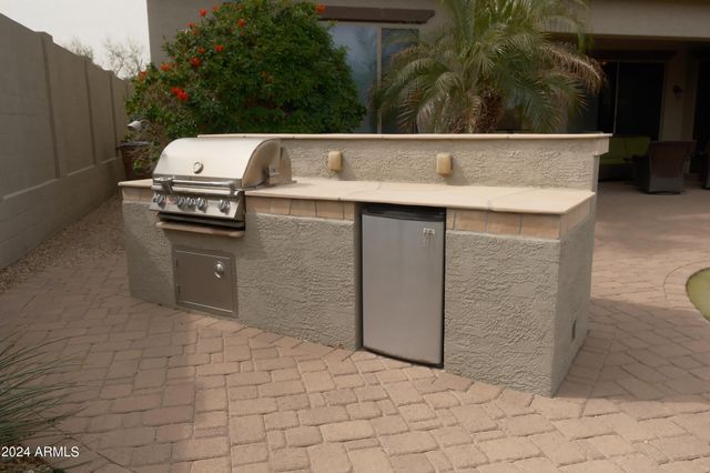 18428 W SUMMERHAVEN Drive, Goodyear, AZ 85338