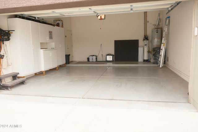 18428 W SUMMERHAVEN Drive, Goodyear, AZ 85338