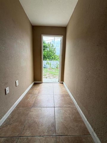3243 Grove Road, Boynton Beach, FL 33435