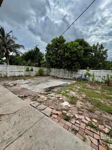 3243 Grove Road, Boynton Beach, FL 33435