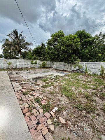 3243 Grove Road, Boynton Beach, FL 33435