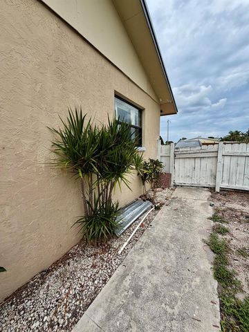 3243 Grove Road, Boynton Beach, FL 33435