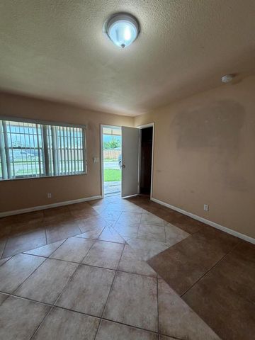 3243 Grove Road, Boynton Beach, FL 33435