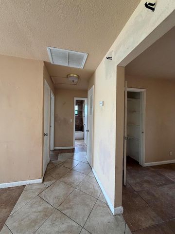3243 Grove Road, Boynton Beach, FL 33435