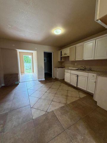 3243 Grove Road, Boynton Beach, FL 33435