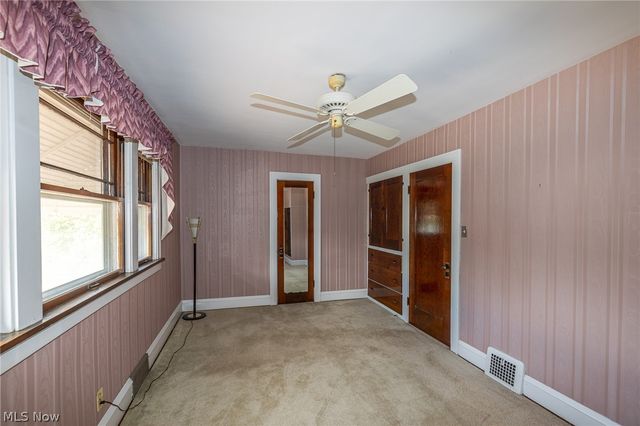 8028 Dresden Avenue, Parma, OH 44129