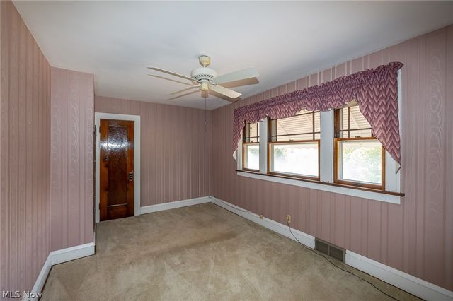 8028 Dresden Avenue, Parma, OH 44129