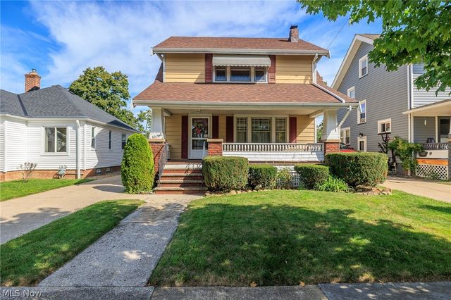 8028 Dresden Avenue, Parma, OH 44129