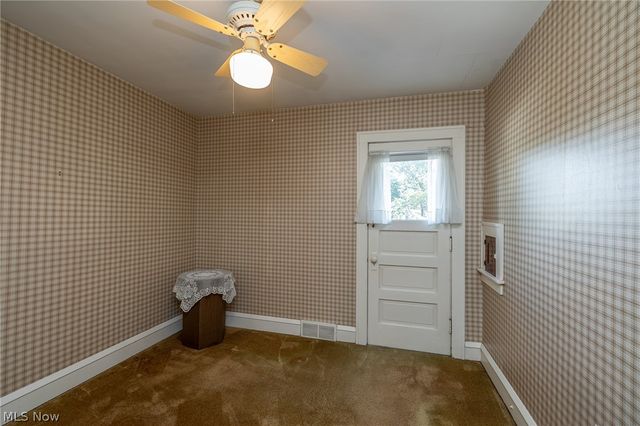 8028 Dresden Avenue, Parma, OH 44129