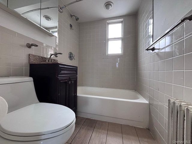 75-32 263rd Street 41B61, Glen Oaks, NY 11004