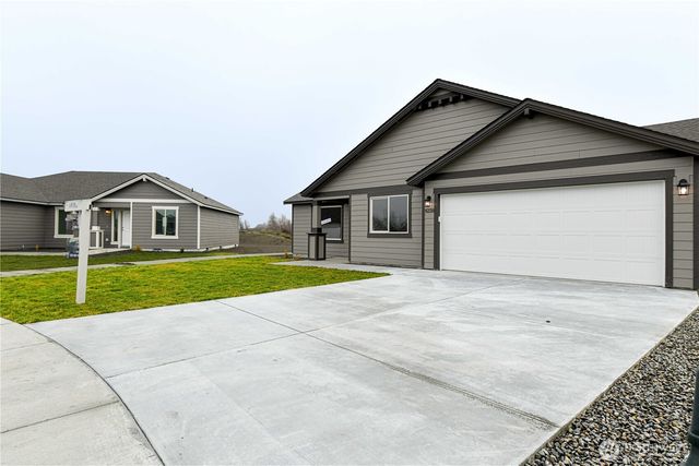 4258 W Sandy Court, Moses Lake, WA 98837