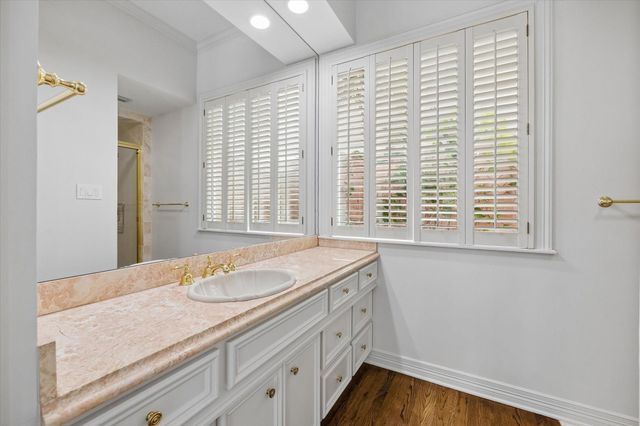 983 S Post Oak Lane, Houston, TX 77056