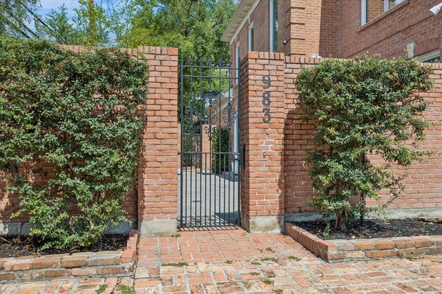 983 S Post Oak Lane, Houston, TX 77056