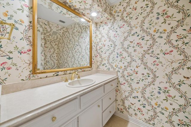 983 S Post Oak Lane, Houston, TX 77056