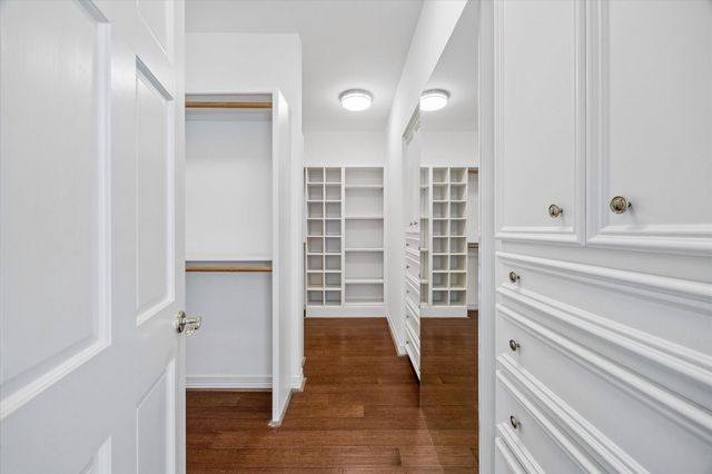 983 S Post Oak Lane, Houston, TX 77056