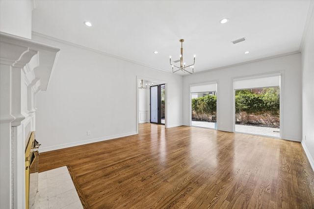 983 S Post Oak Lane, Houston, TX 77056