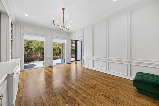 983 S Post Oak Lane, Houston, TX 77056