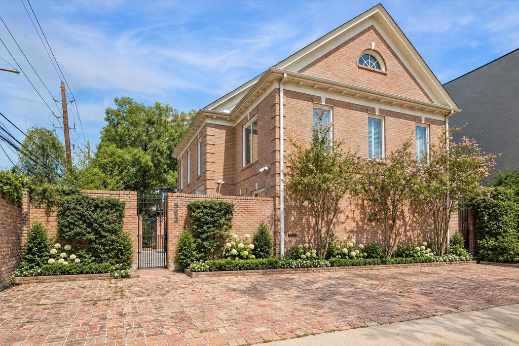 983 S Post Oak Lane, Houston, TX 77056