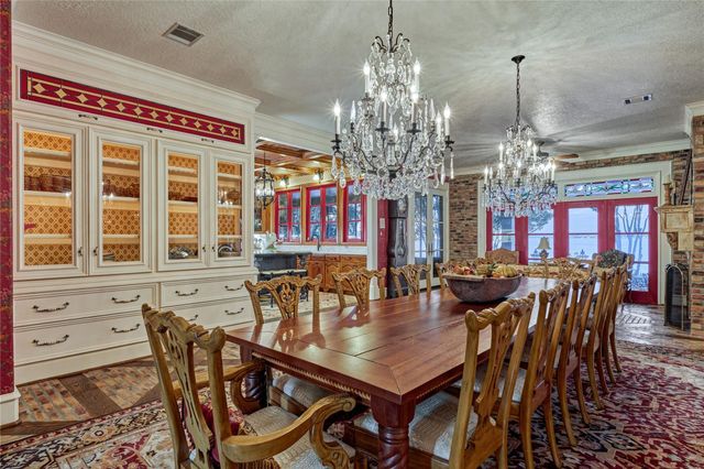 100 W Shore Lane, Montgomery, TX 77356