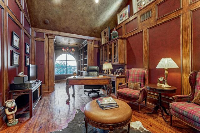 100 W Shore Lane, Montgomery, TX 77356