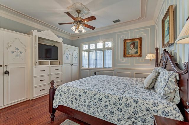 100 W Shore Lane, Montgomery, TX 77356