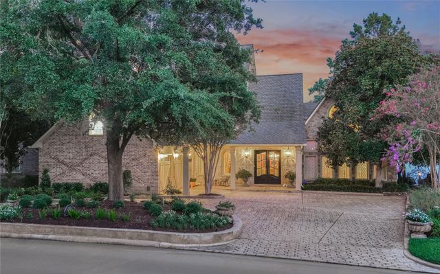 100 W Shore Lane, Montgomery, TX 77356