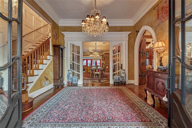 100 W Shore Lane, Montgomery, TX 77356
