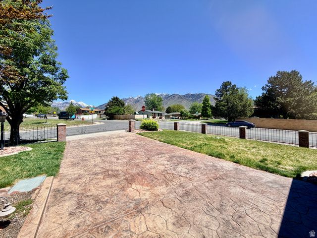 12080 S MILL RIDGE CIR, Sandy, UT 84094