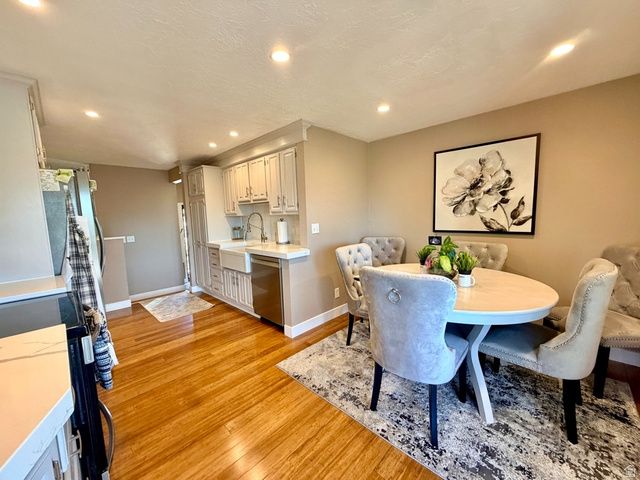 12080 S MILL RIDGE CIR, Sandy, UT 84094