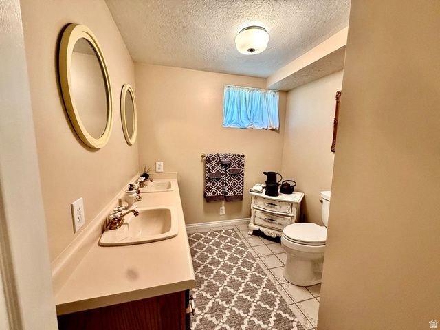 12080 S MILL RIDGE CIR, Sandy, UT 84094