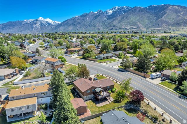 12080 S MILL RIDGE CIR, Sandy, UT 84094