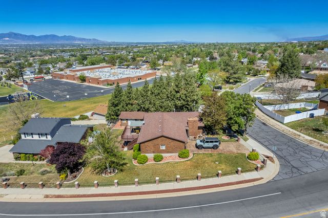 12080 S MILL RIDGE CIR, Sandy, UT 84094
