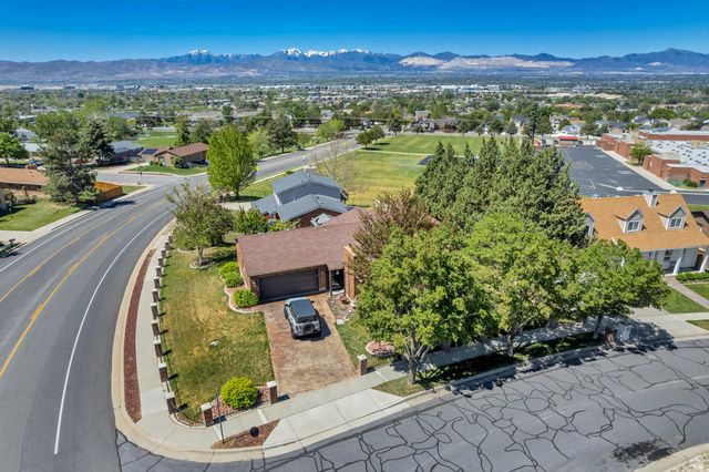12080 S MILL RIDGE CIR, Sandy, UT 84094