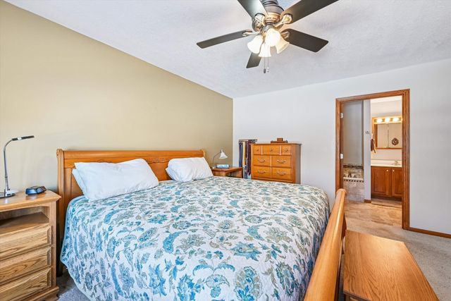 1300 Shepherd Avenue, Waverly, IA 50677