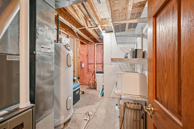 1300 Shepherd Avenue, Waverly, IA 50677