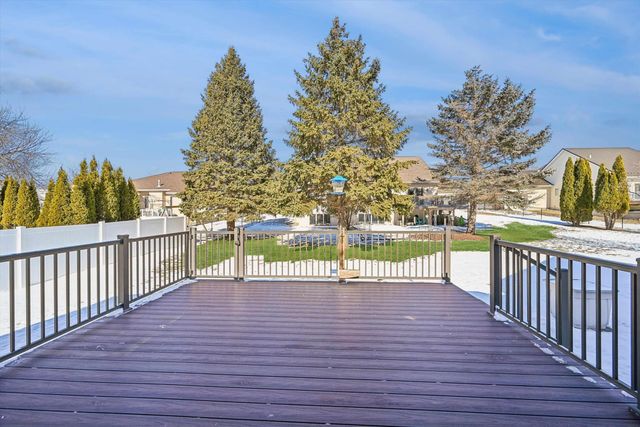 1300 Shepherd Avenue, Waverly, IA 50677