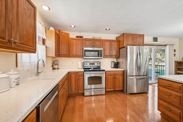 1300 Shepherd Avenue, Waverly, IA 50677