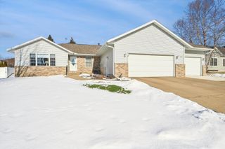 1300 Shepherd Avenue, Waverly, IA 50677