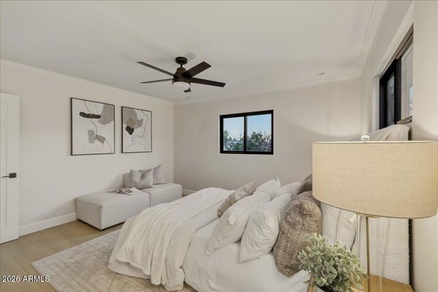 2038 E Cheery Lynne Road, Phoenix, AZ 85016