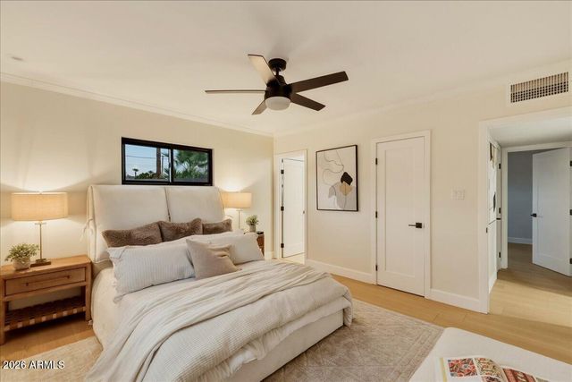 2038 E Cheery Lynne Road, Phoenix, AZ 85016