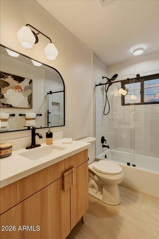 2038 E Cheery Lynne Road, Phoenix, AZ 85016