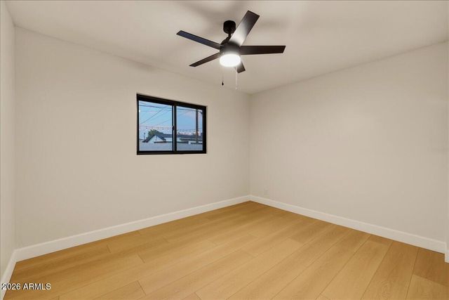 2038 E Cheery Lynne Road, Phoenix, AZ 85016