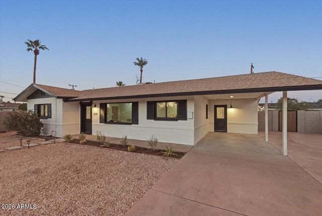 2038 E Cheery Lynne Road, Phoenix, AZ 85016