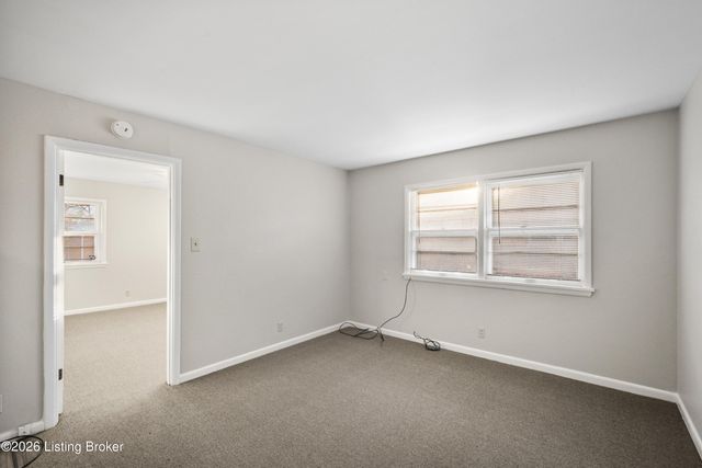 2220 Heather Ln 1, Louisville, KY 40218