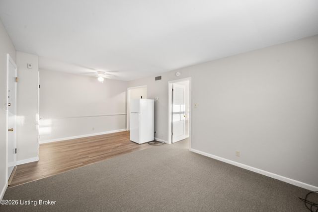 2220 Heather Ln 1, Louisville, KY 40218