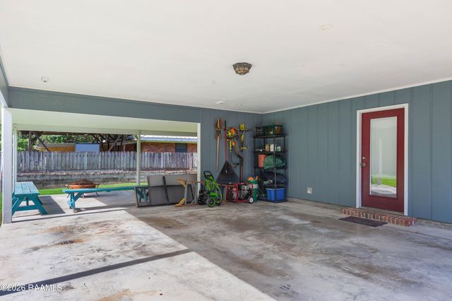 108 School Street, Youngsville, LA 70592