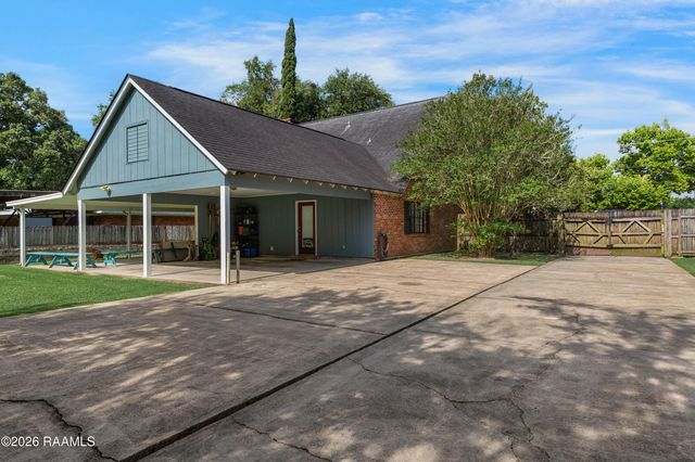 108 School Street, Youngsville, LA 70592