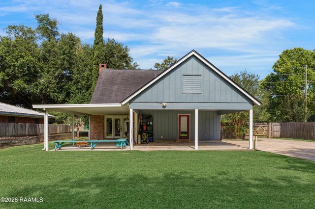 108 School Street, Youngsville, LA 70592